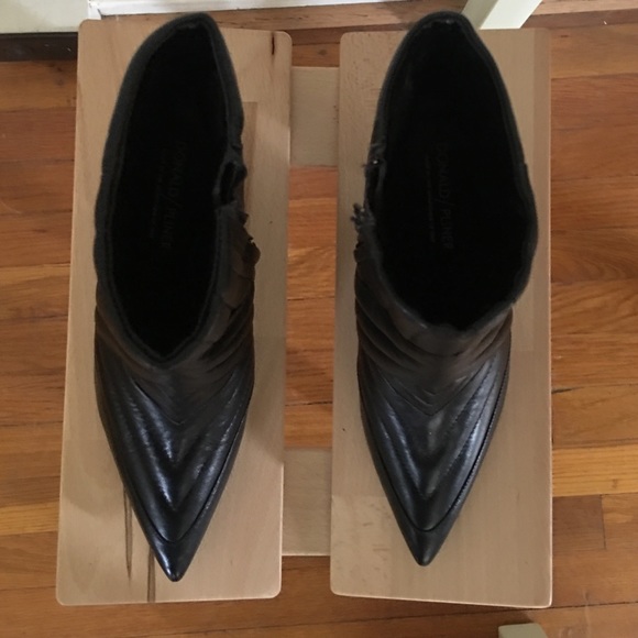 Donald Pliner leather boots size 7 - Picture 4 of 7